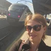 Mihaela Lejmi, românca din Belgia care conduce trenuri și scrie poezie, într-un nou reportaj la Radio Belgia